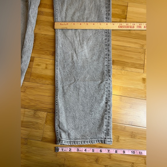H&M women’s Classic Denim Gray 5-pocket Mid Rise Mom Jeans|Sz:US:6 EU:38 - Picture 10 of 15